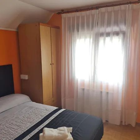 Venkovský dům Loft Y Casa Habitaciones En Gijon
