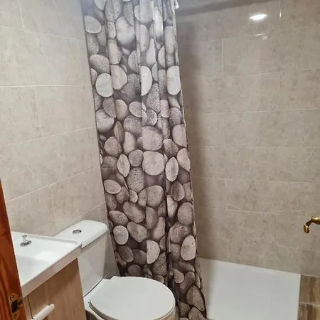 Loft Y Casa Habitaciones En Gijon * גיחון