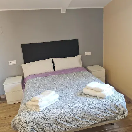 בית כפרי Loft Y Casa Habitaciones En Gijon גיחון